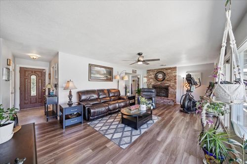 2912 Squire Ave, Redding, CA, 96002-1718 | Card Image