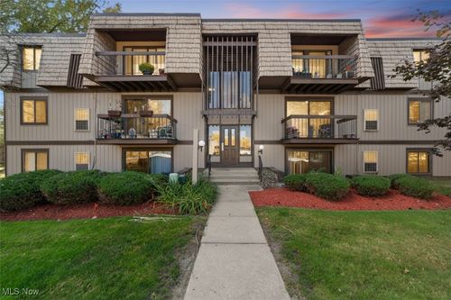 unit-c12-9510 Cove Dr, North Royalton, OH, 44133-2720 | Card Image