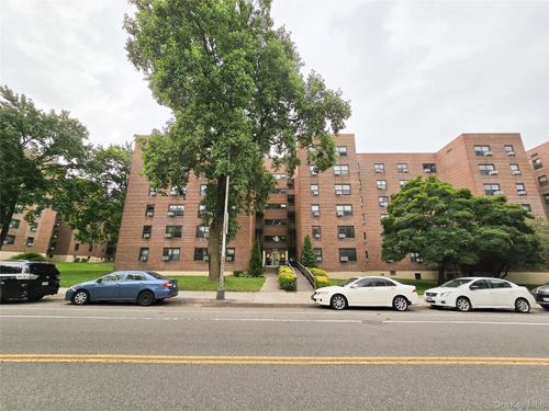 3d-211-10 73rd Avenue, New York, NY, 11364 | Card Image