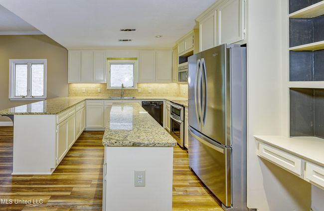 Kitchen 3 | Image 10