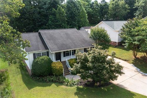 12 Cedar Branch Dr, Thomasville, NC, 27360-3272 | Card Image