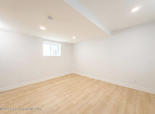 76 Meagan Loop, Staten Island, NY, 10307-1164 | Card Image