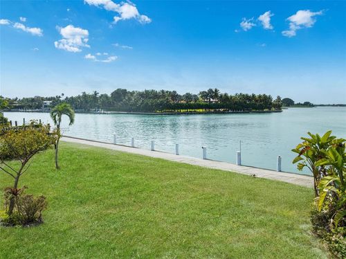 9224 Bay Dr, Surfside, FL, 33154-3026 | Card Image