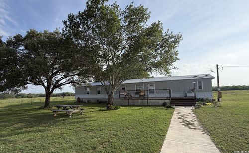 1635 County Road 409, Stockdale, TX, 78160-6516 | Card Image