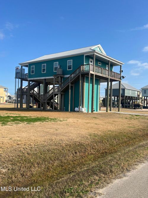 4040 Borneo St, Bay Saint Louis, MS, 39520-7618 | Card Image