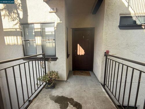 328 N Villa Way, Walnut Creek, CA, 94595-1461 | Card Image