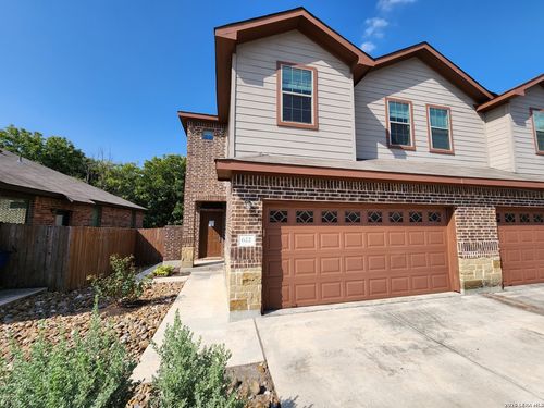 622 Creekside Cir, New Braunfels, TX, 78130-6446 | Card Image
