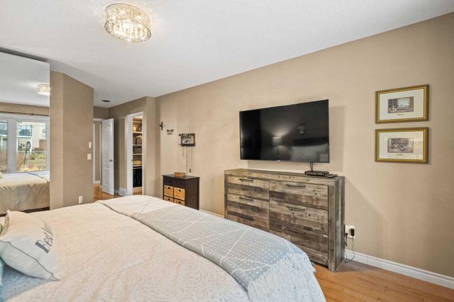 755 Hawkside Mews Nw, Home with 4 bedrooms, 3 bathrooms and 4 parking in Calgary AB | Image 21