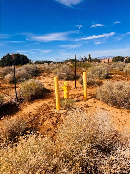 8 22nd W, Palmdale, CA, 93551 | Card Image