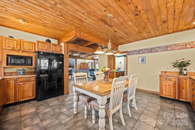63 Chestnut Forest Rd, House other with 3 bedrooms, 3 bathrooms and null parking in Fairview NC | Image 21