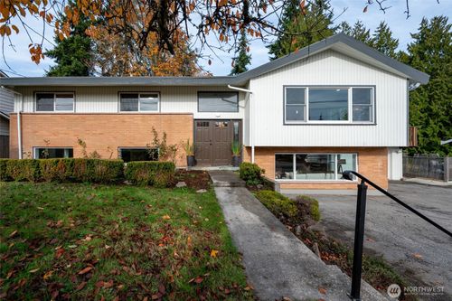 324 Nw 195th St, Shoreline, WA, 98177-2534 | Card Image