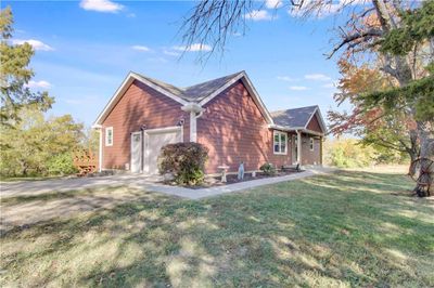 26718 S Grand River Road, House other with 3 bedrooms, 3 bathrooms and null parking in Harrisonville MO | Image 3