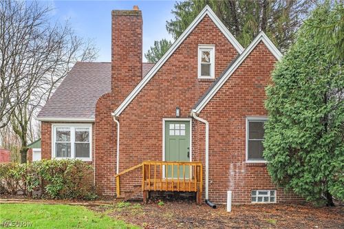 4216 38th St Nw, Canton, OH, 44718-2928 | Card Image