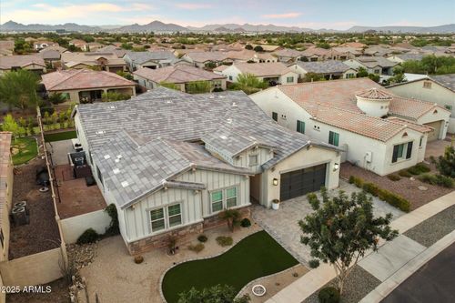 3014 E Desert Ln, Phoenix, AZ, 85042-7195 | Card Image