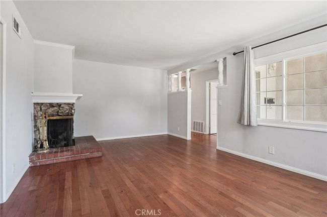 6552 Farralone Ave, House other with 3 bedrooms, 2 bathrooms and 2 parking in Woodland Hills CA | Image 6