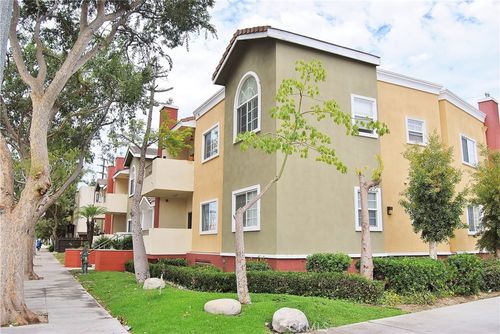 1215 E San Antonio Dr, Long Beach, CA, 90807-2610 | Card Image