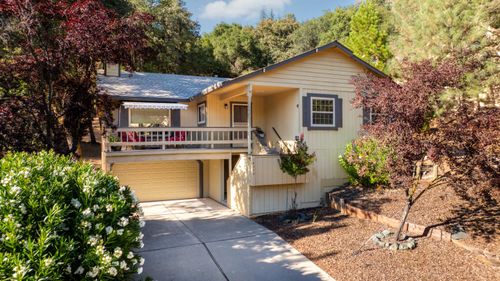 19252 Jayhawk Dr, Penn Valley, CA, 95946-9208 | Card Image