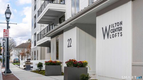 22 Hubbard Rd, Wilton, CT, 06897-3027 | Card Image