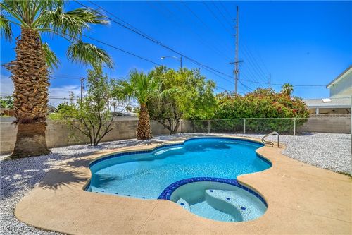 5279 Consul Ave, Las Vegas, NV, 89142-1834 | Card Image