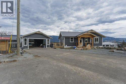 4370 Round Prairie Rd, Spallumcheen, BC, V4Y0L1 | Card Image