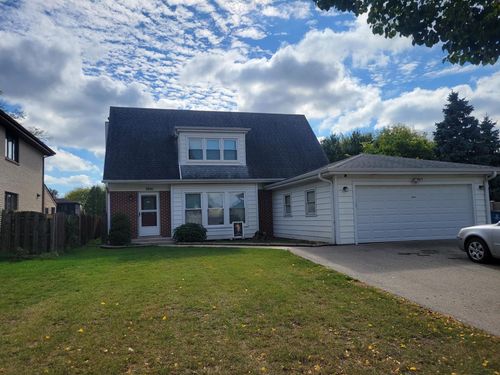 1-1001 E Callero Cir, Mount Prospect, IL, 60056-2639 | Card Image