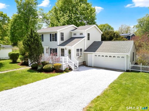 5 Central Ave, Niantic, CT, 06357-2905 | Card Image