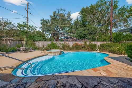 5326 Redstart St, Houston, TX, 77096-6228 | Card Image