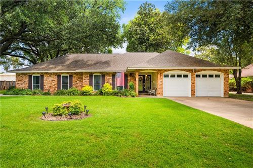 318 Parkway Dr, Natchitoches, LA, 71457-5522 | Card Image