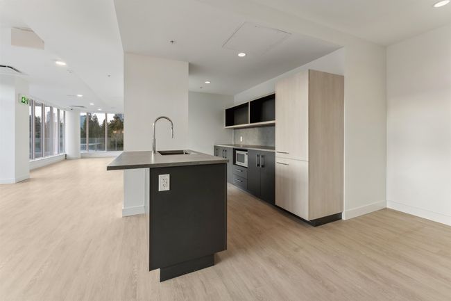 610 - 9675 King George Blvd, Condo with 1 bedrooms, 1 bathrooms and 1 parking in Surrey BC | Image 31