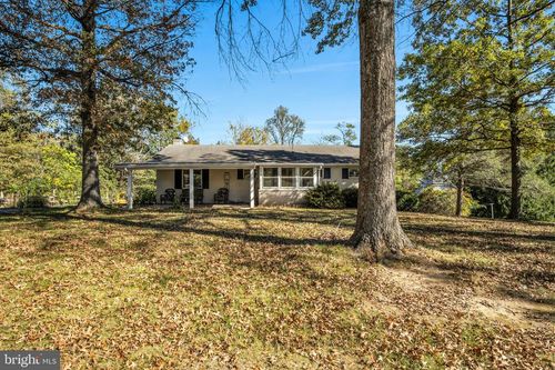 111 Clay Hill Rd, NEWBURG, PA, 17240-9321 | Card Image