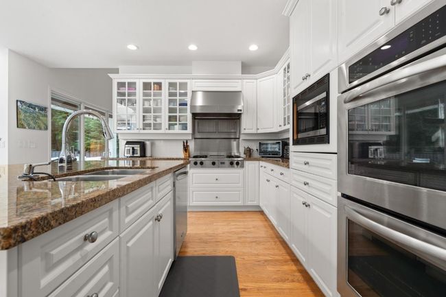 120 Strong Rd, House other with 7 bedrooms, 5 bathrooms and 15 parking in Anmore BC | Image 12