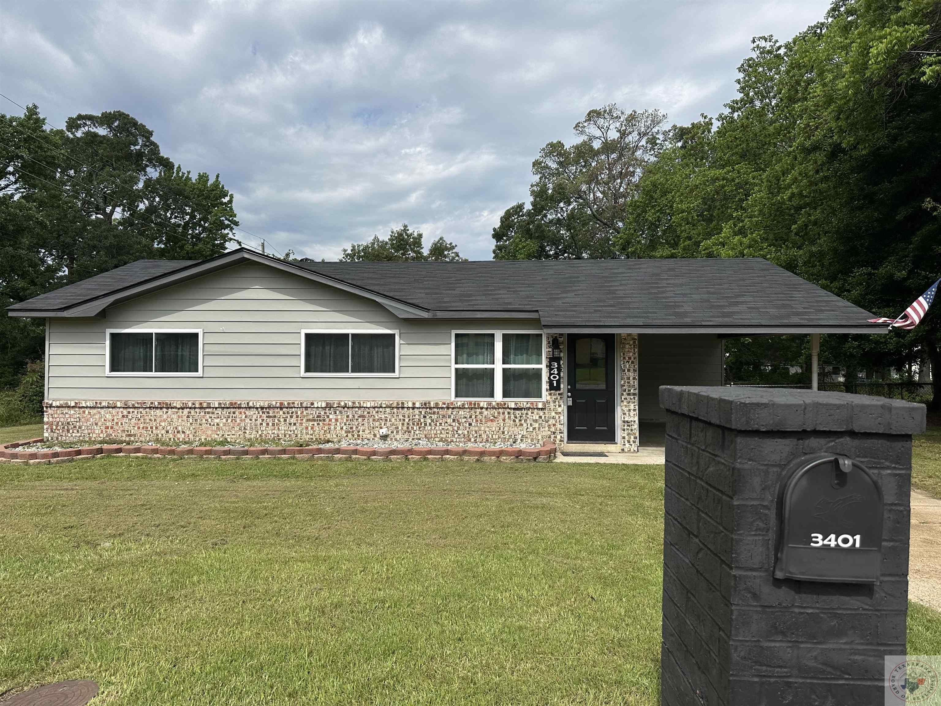 Ash St, Texarkana, AR 71854