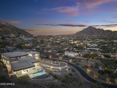 6800 N 39th Pl, Paradise Valley, AZ, 85253-3270 | Card Image