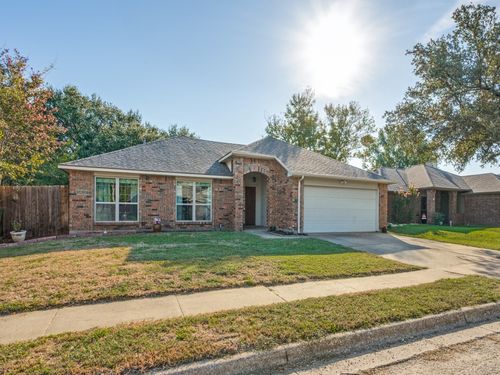 7012 Autumn Ln, Watauga, TX, 76148-1842 | Card Image