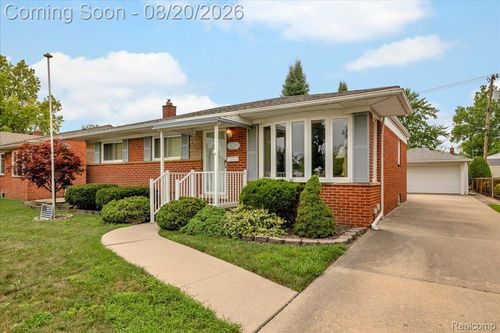 1952 Lakeview St, Trenton, MI, 48183-1729 | Card Image