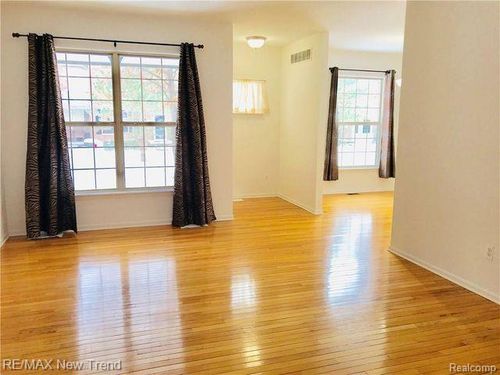 41261 N Maplewood Dr, Canton, MI, 48187-3979 | Card Image