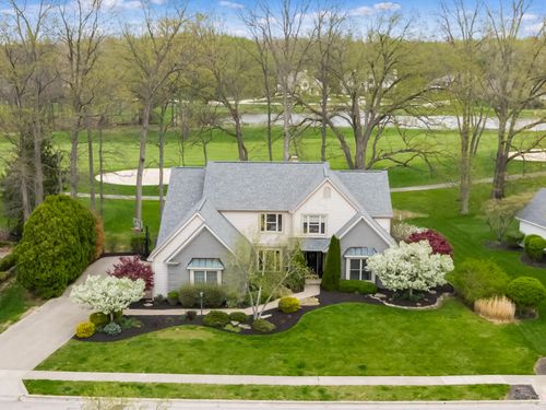 5695 Medallion Dr E, Westerville, OH, 43082-9746 | Card Image