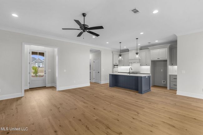 16-web-or-mls-202 Lizzy-14 | Image 14