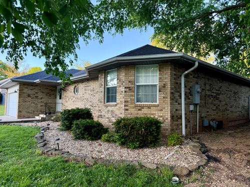 2722 S Meadowlark Ave, Springfield, MO, 65807-5587 | Card Image