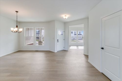 23 Hawthorn Ridge Dr, Hawthorn Woods, IL, 60047-8452 | Card Image