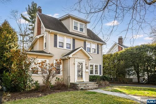 24 Jerome Ave, Glen Rock, NJ, 07452-2411 | Card Image