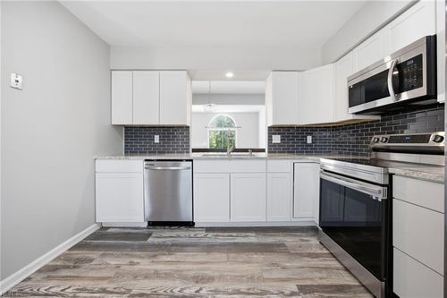3670 Essex Pond Quay, Virginia Beach, VA, 23462 | Card Image