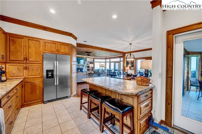 311 N Pinnacle Ridge Rd, House other with 3 bedrooms, 5 bathrooms and null parking in Beech Mountain NC | Image 19