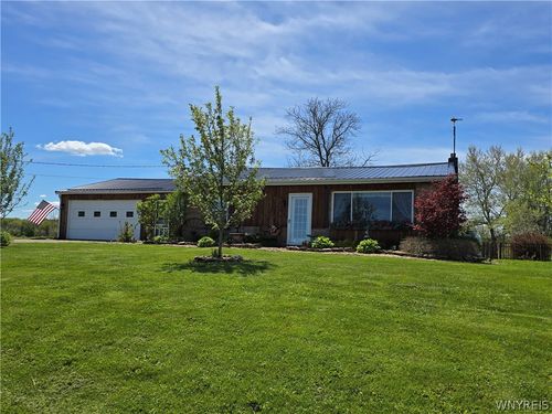 11476 Harrison Rd, Medina, NY, 14103-9749 | Card Image