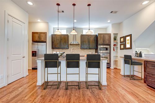 unit-c-5211 Eigel St, Houston, TX, 77007-3277 | Card Image