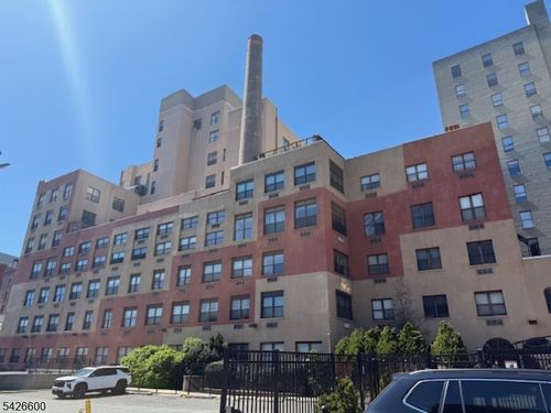 4k-111 Mulberry St, Newark, NJ, 07102-4011 | Card Image