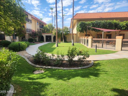 c104-10330 W Thunderbird Blvd, Sun City, AZ, 85351-3040 | Card Image