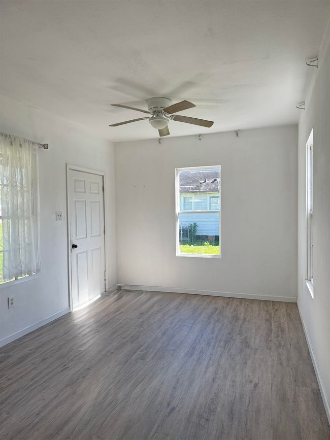 627 - 625 E Pipkin St, House other with 2 bedrooms, 1 bathrooms and null parking in Beaumont TX | Image 23