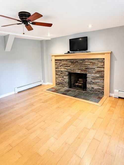 b2-21 Old Colony Way, Pittsford, VT, 05763-9403 | Card Image