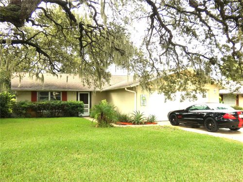 8140 San Felipe Ct, PORT RICHEY, FL, 34668-2742 | Card Image